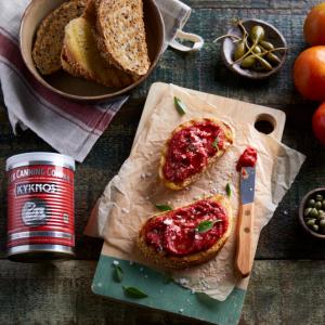Bruschetta with Kyknos tomato paste