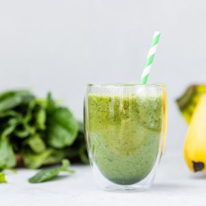 Spinach and pineapple energising green smoothie